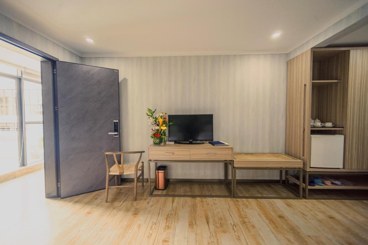 Erus Suites Hotel Boracay Manoc-Manoc Екстериор снимка