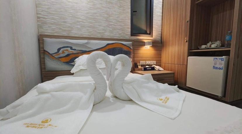 Erus Suites Hotel Boracay Manoc-Manoc Екстериор снимка