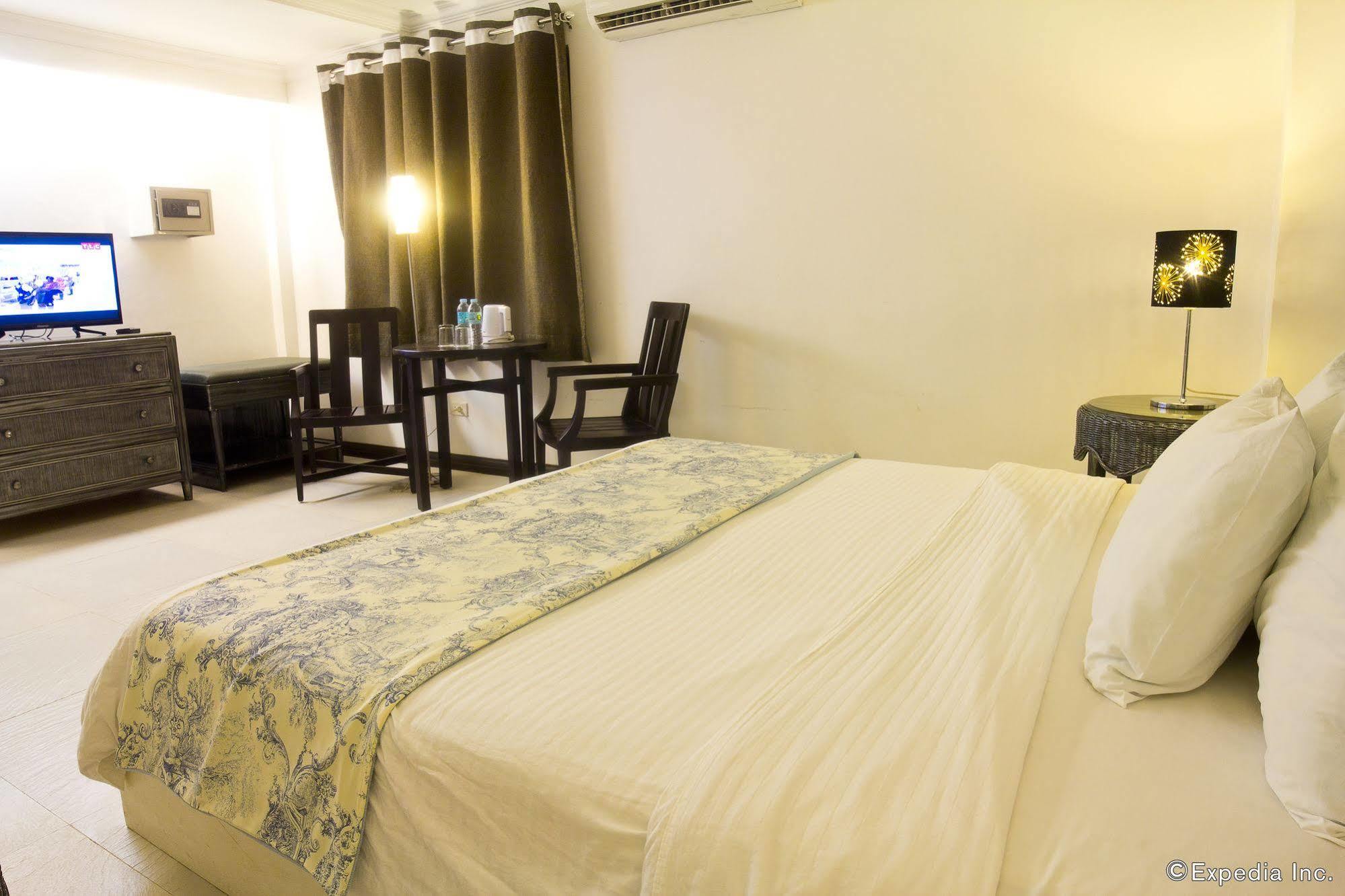 Erus Suites Hotel Boracay Manoc-Manoc Екстериор снимка