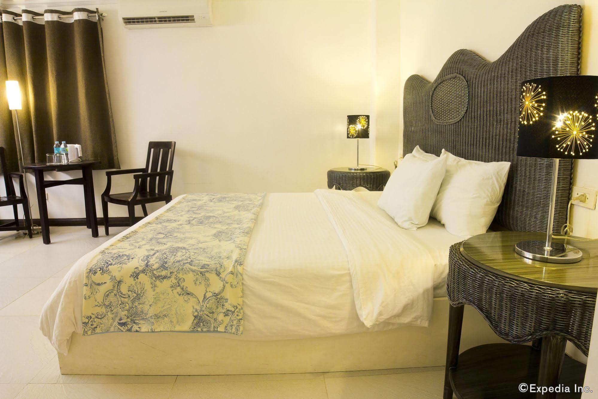 Erus Suites Hotel Boracay Manoc-Manoc Екстериор снимка