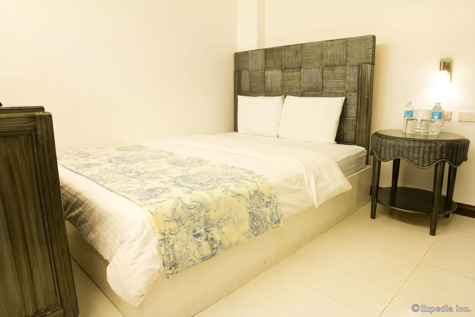 Erus Suites Hotel Boracay Manoc-Manoc Екстериор снимка